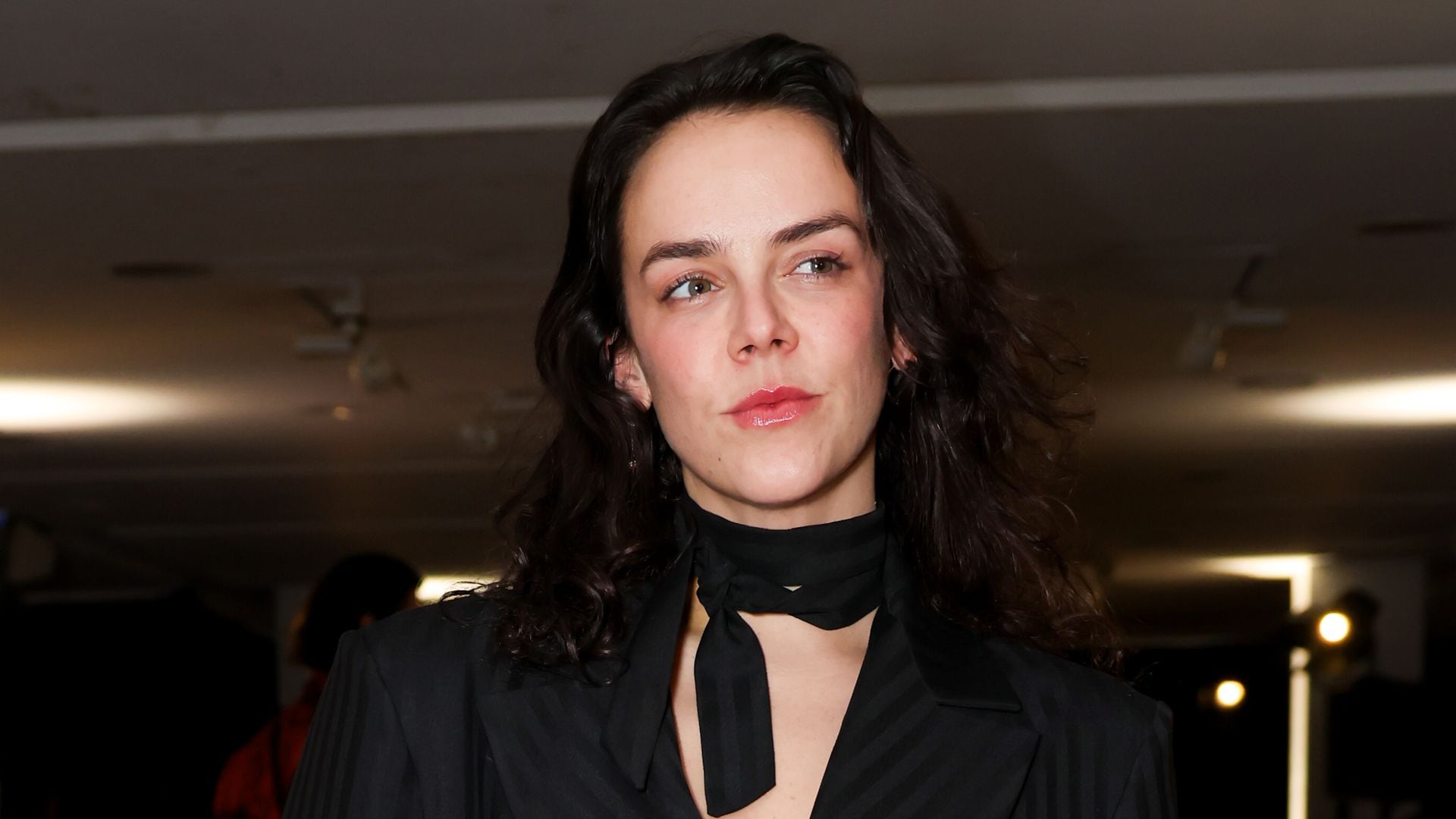 Pauline Ducruet con traje negro