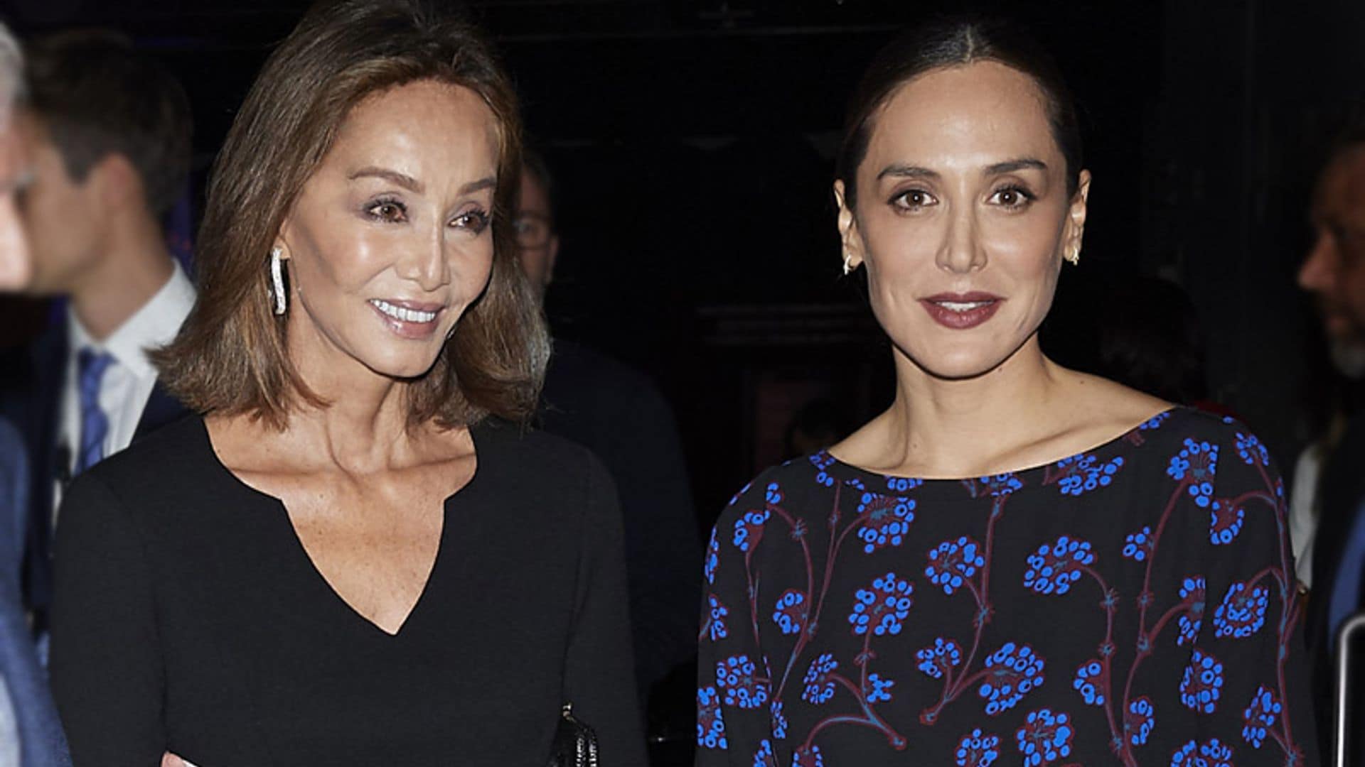Si vas a comprar un vestido de invitada en primavera, que sea el de Isabel Preysler y Tamara Falcó