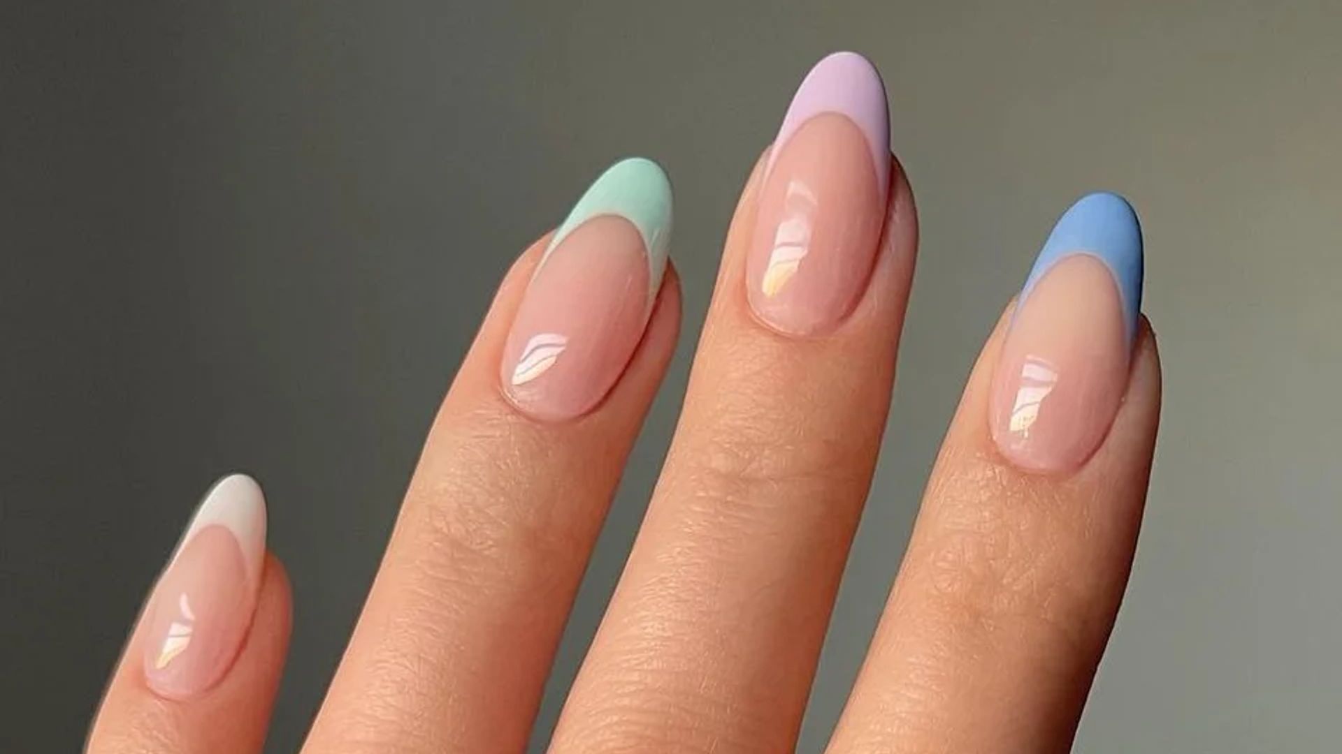12 manicuras en tonos pastel, la tendencia que ha conquistado a Rania de Jordania arrasa en primavera