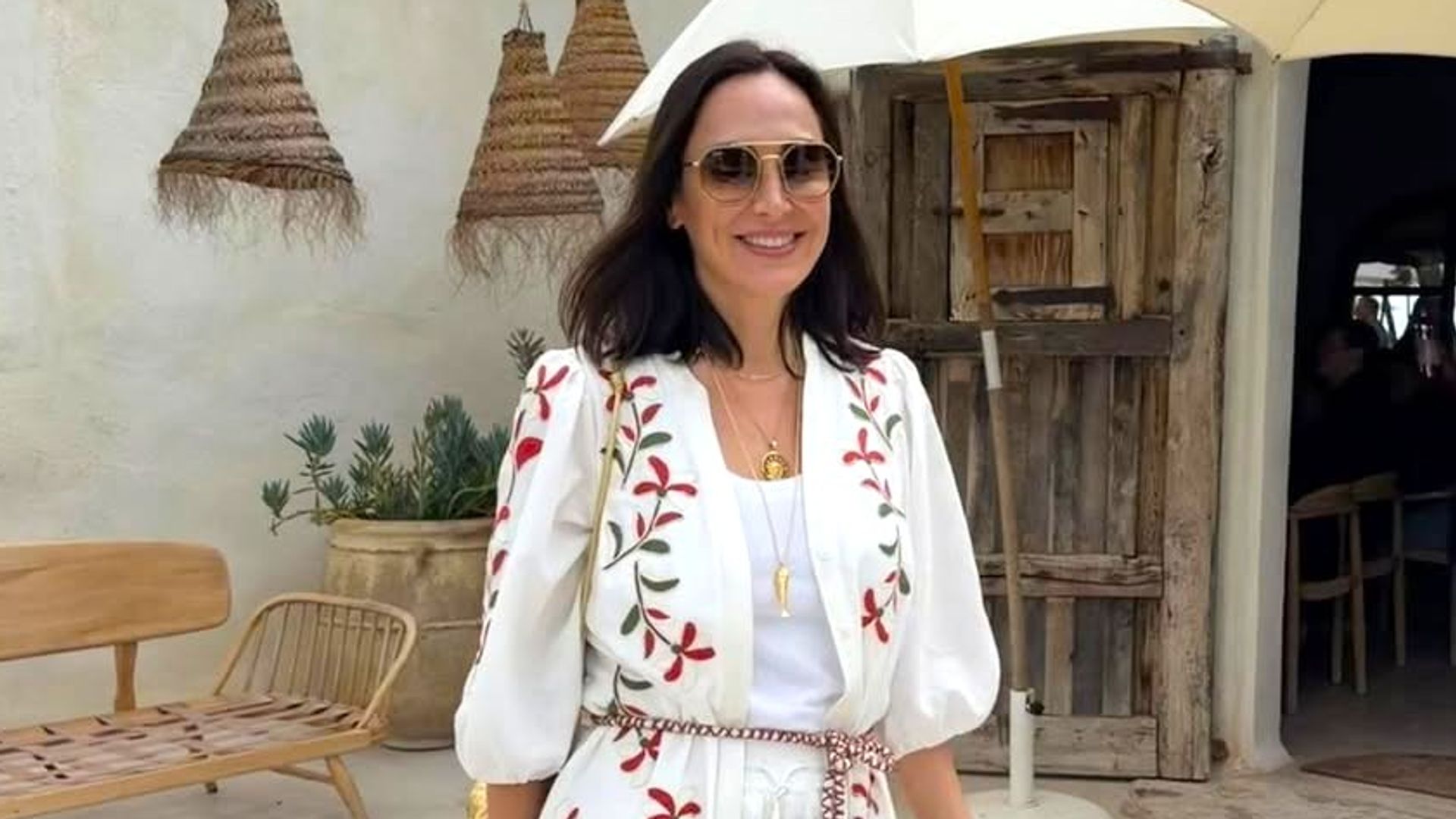Tamara Falcó en Ibiza con look bohemio.