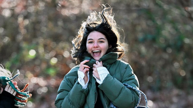 HOLA+4196 Suri Cruise