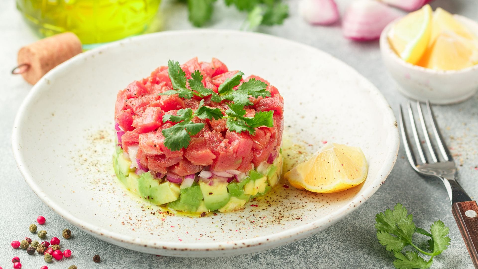 ¿Te gusta el tartar de atún? Aquí tienes 8 formas diferentes de saborearlo