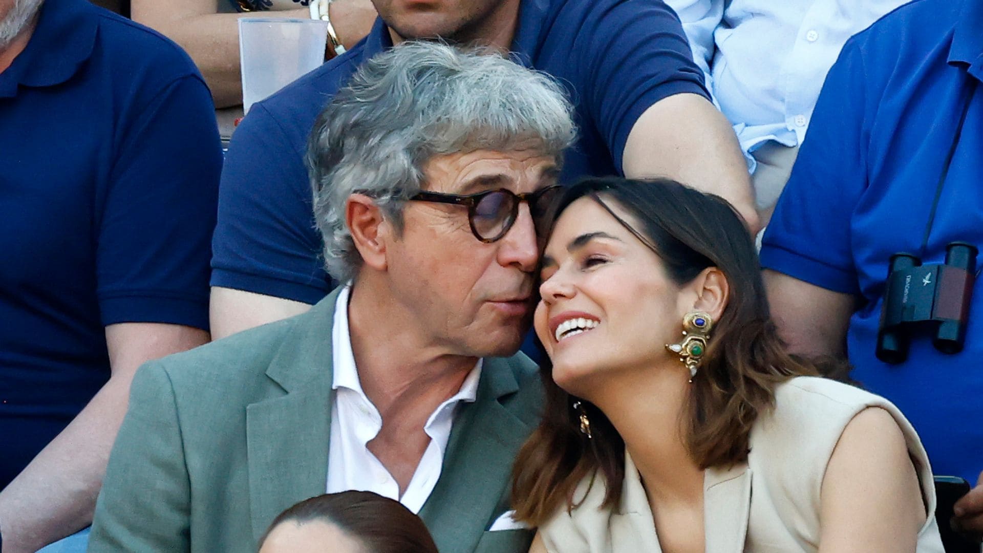 Elena S. Sánchez, una periodista de cine en Las Ventas junto a su marido, el torero retirado Roberto Domínguez