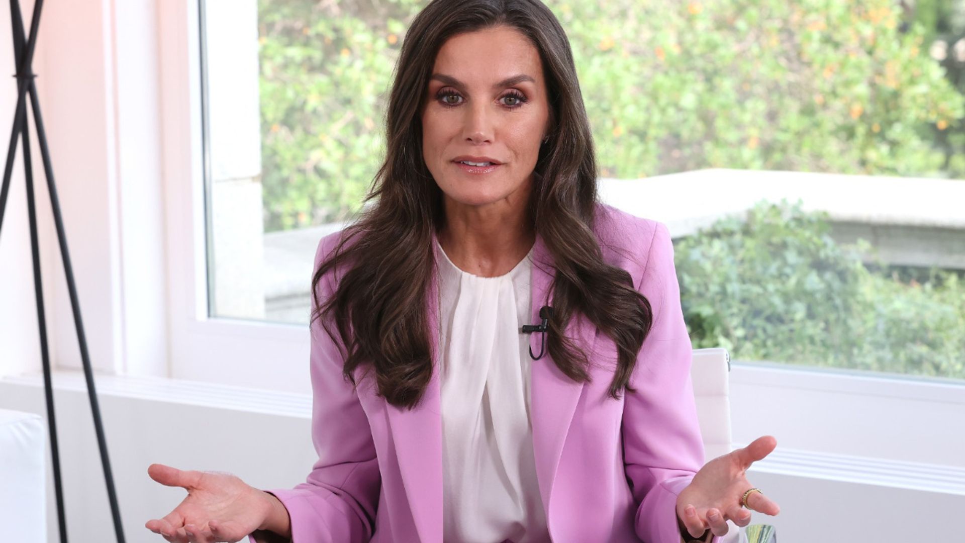 La reina Letizia se vuelca a favor de la equidad en la salud y da la cara contra las enfermedades raras