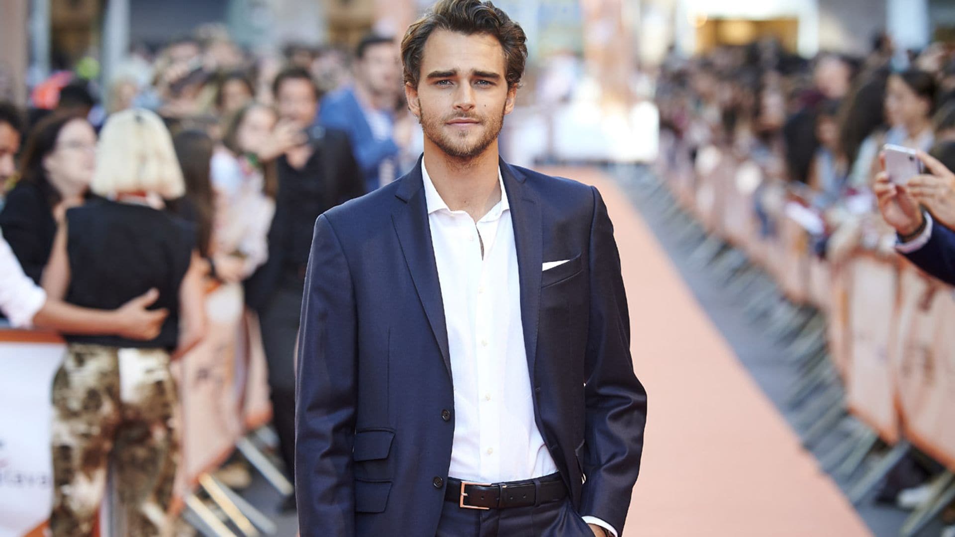¡Abran paso al James Dean español! Pepe Barroso emprende una nueva aventura fuera de nuestras fronteras