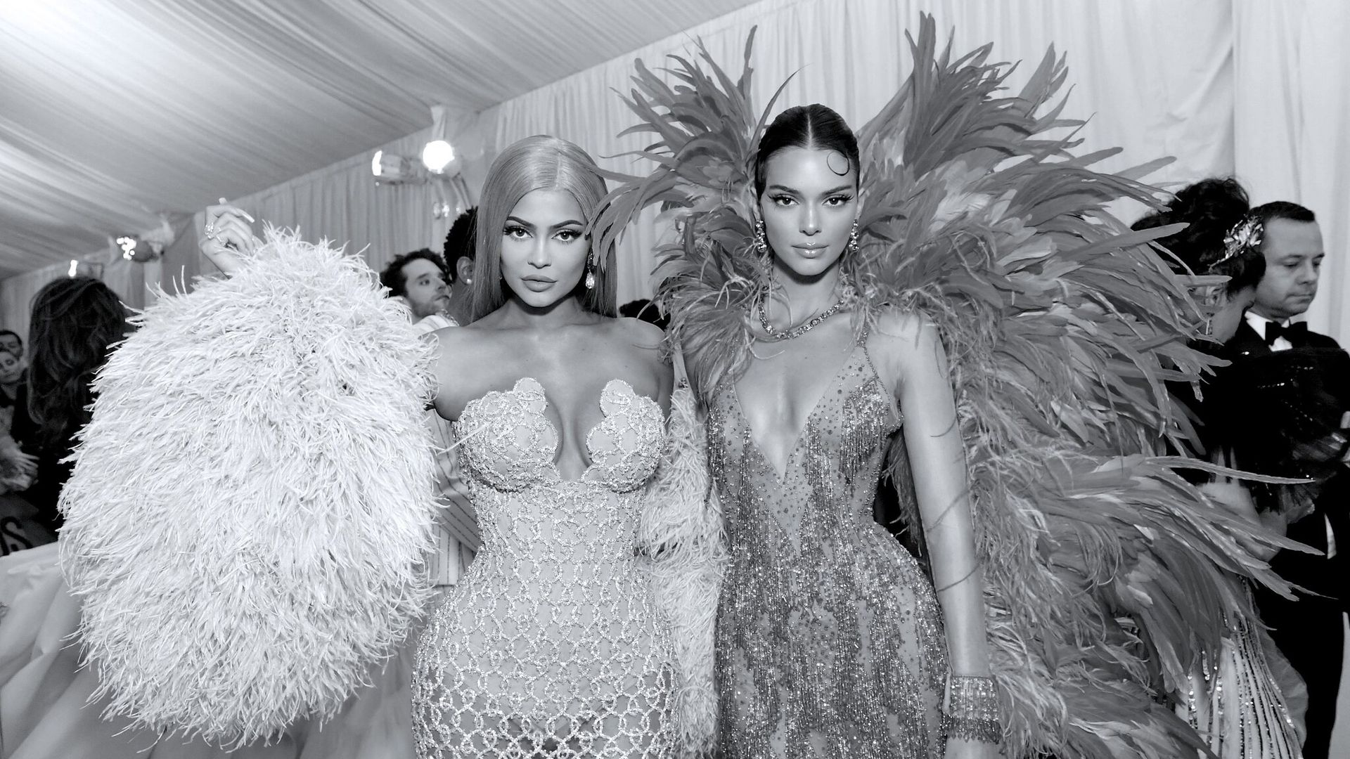 El tutorial de maquillaje más divertido y polémico de Kylie y kendall Jenner