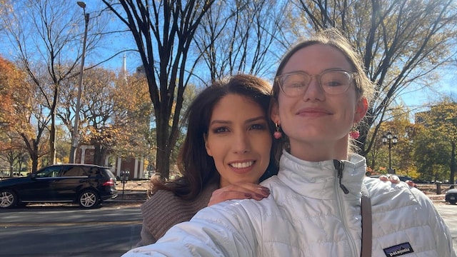 Lynda Lopez y Violett Affleck.