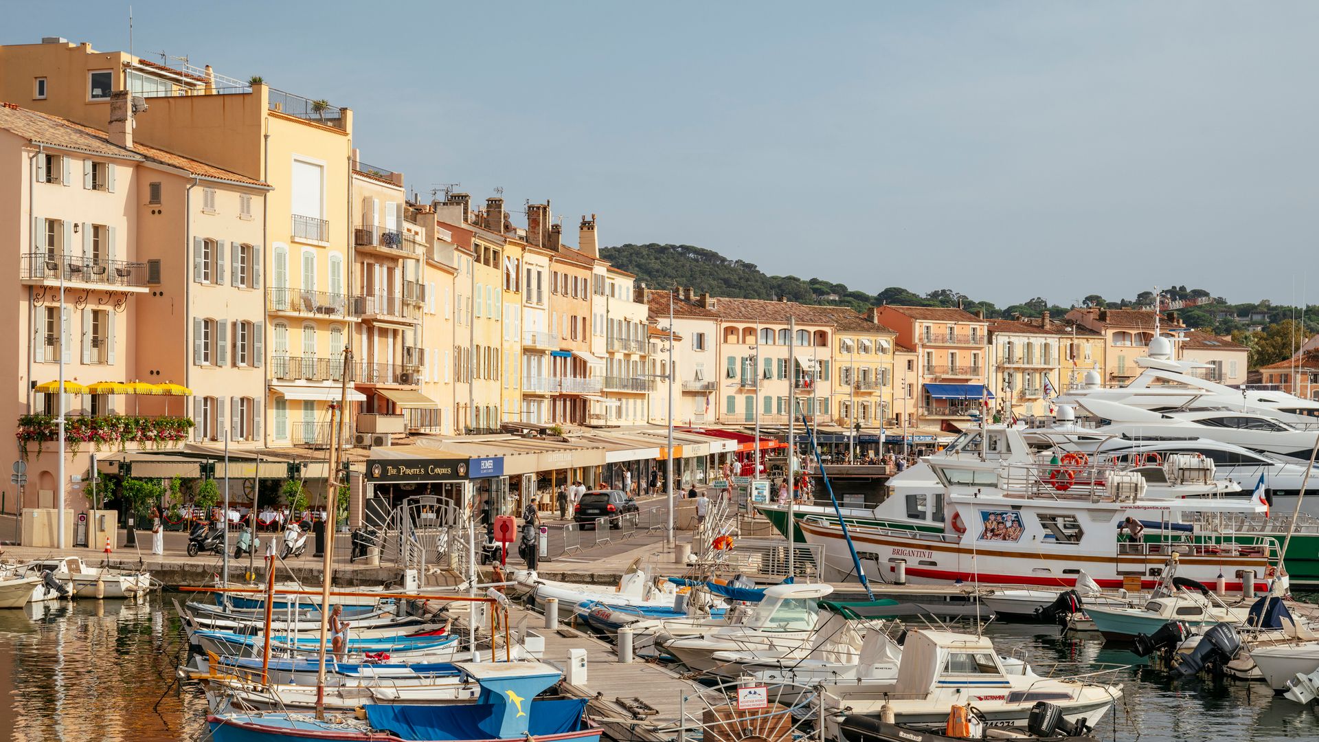 Saint-Tropez: el pueblo de la Riviera Francesa donde cada verano vuelven Leonardo DiCaprio, Kate Moss y otras celebridades