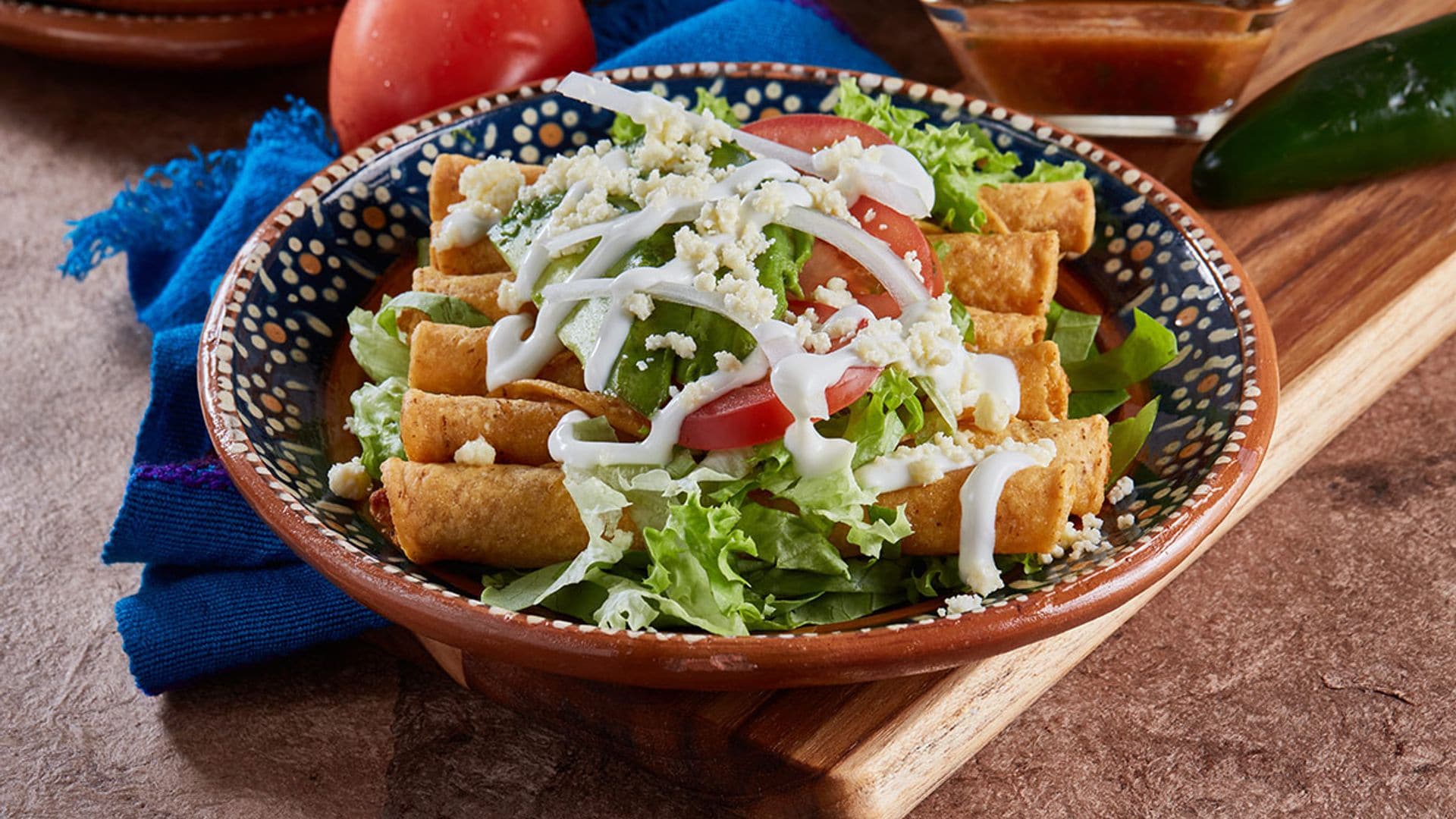 Tacos dorados de pollo