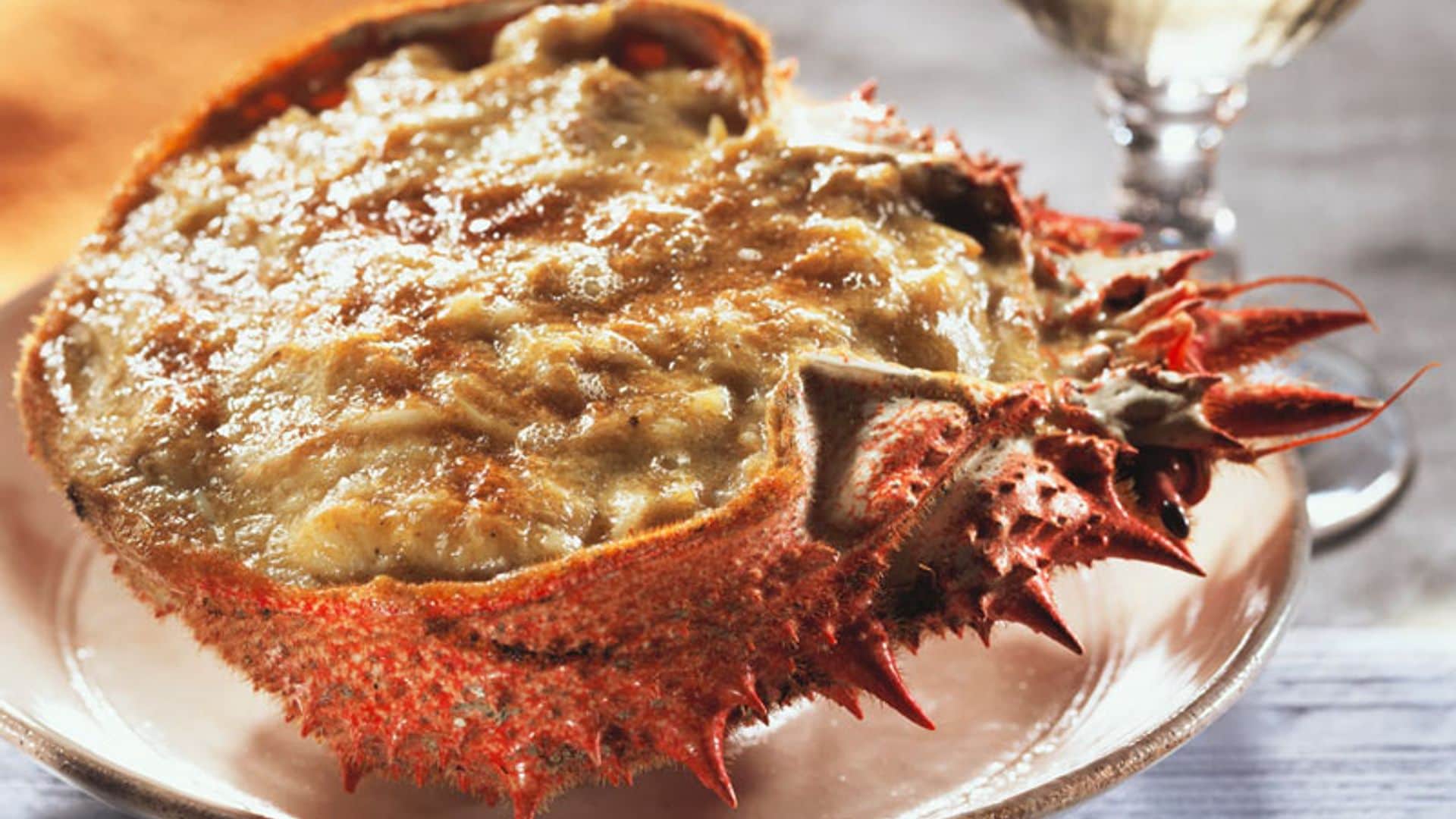 Centolla rellena gratinada