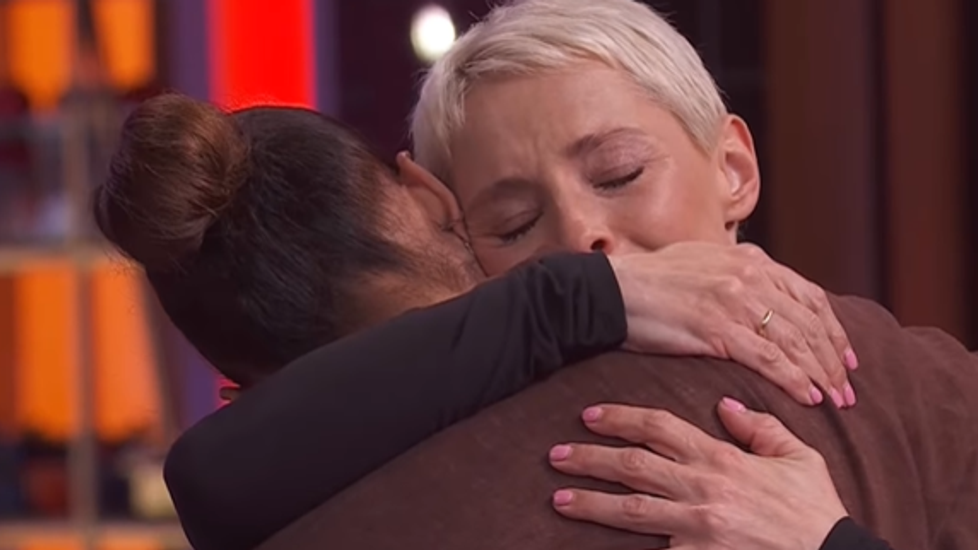 Lágrimas en 'MasterChef Celebrity' tras la inesperada expulsión de Soraya Arnelas