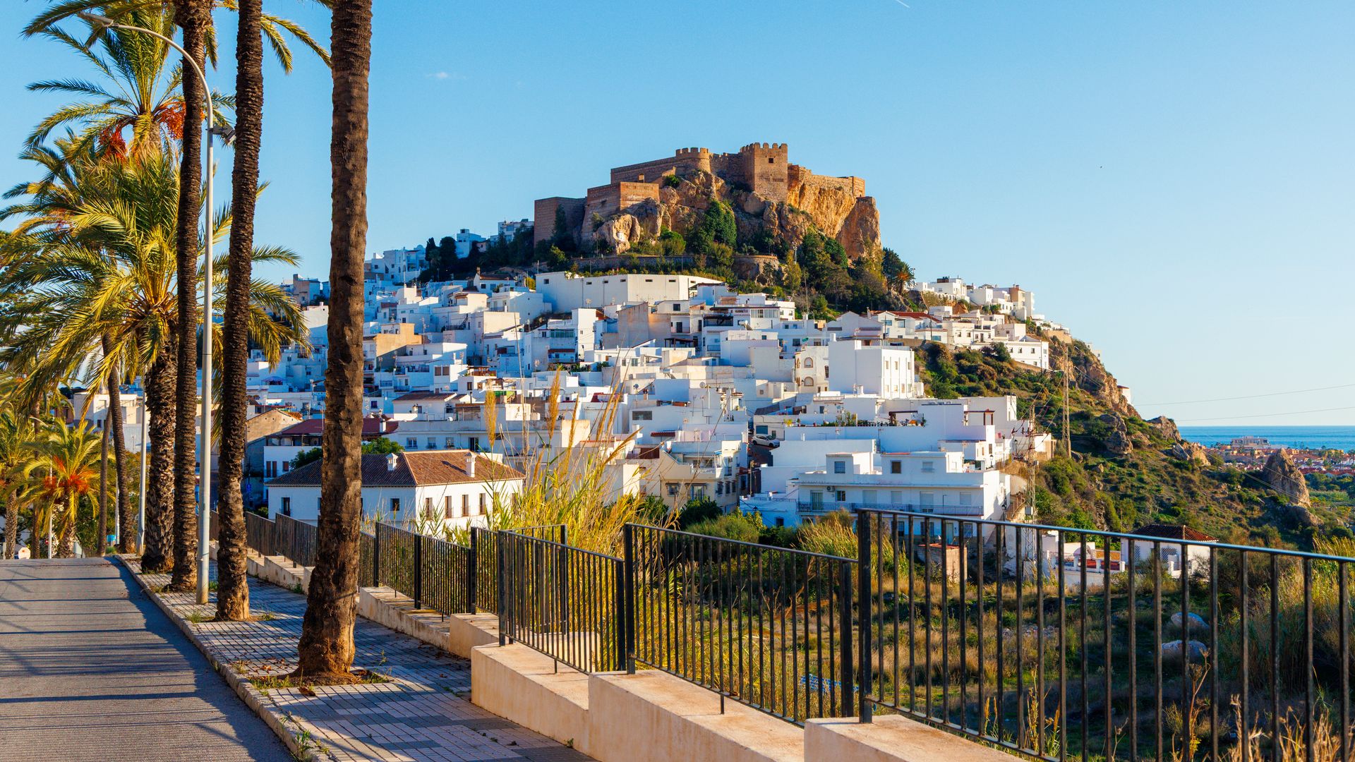 Panorámica del pueblo de Salobreña en Granada