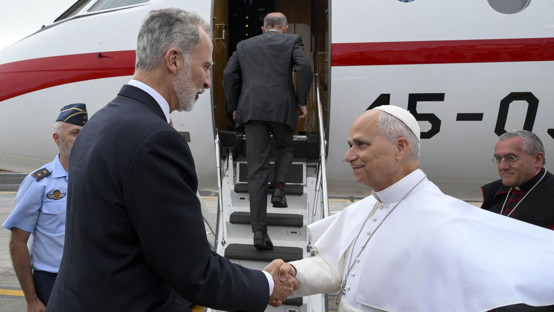 León XIV volvió a Roma en el Falcon de Casa Real tras detectar el rey Felipe una avería en el avión papal
