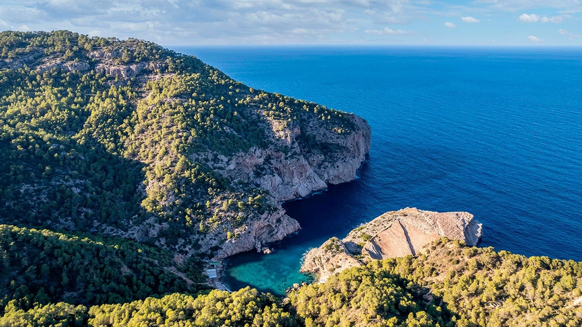 Los mejores senderos de Baleares acaban en calas paradisíacas