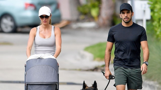 Gisele Bünchen y Joaquim Valente paseando con su bebé y su perro