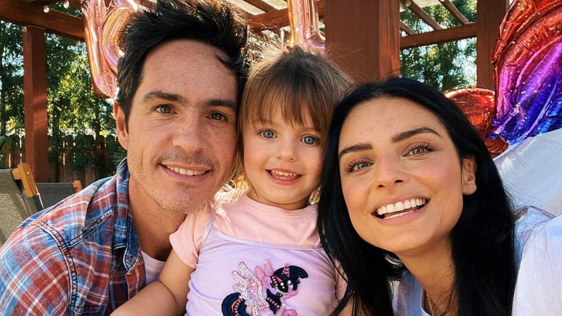 Aislinn Derbez y Mauricio Ochmann juntos para celebrar el cumpleaños de su hija Kailani