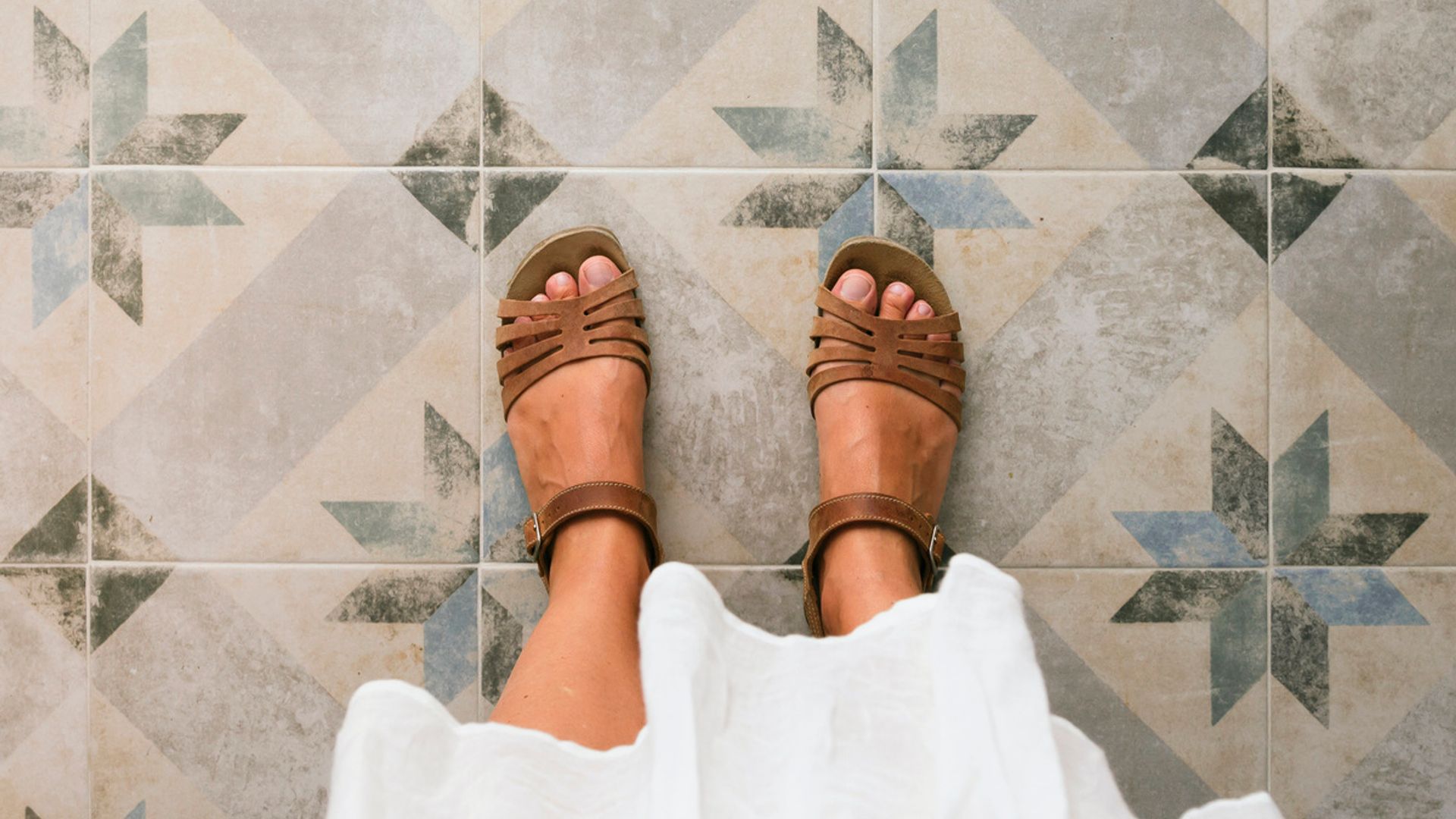 Planas, de cuña y con plataforma: consigue las sandalias más cómodas de la temporada