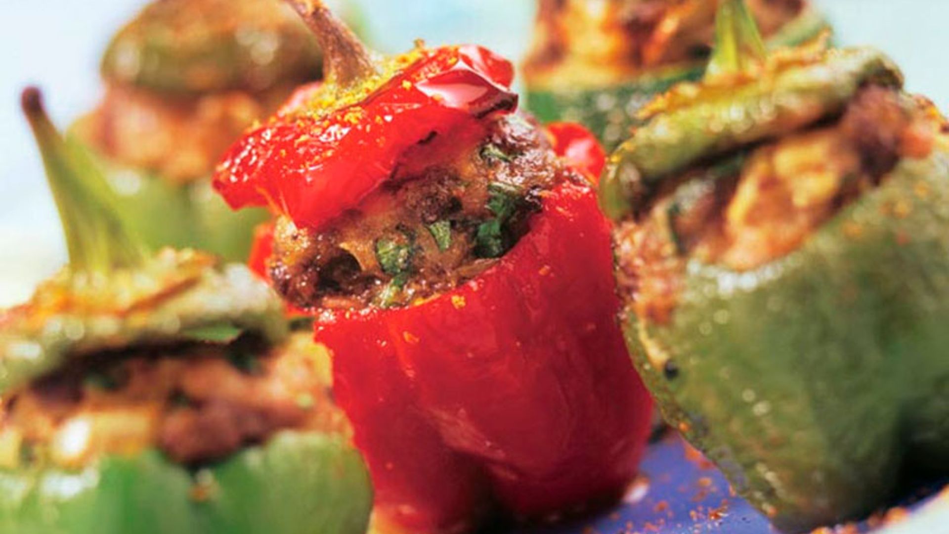 Pimientos rellenos de carne a la pimienta
