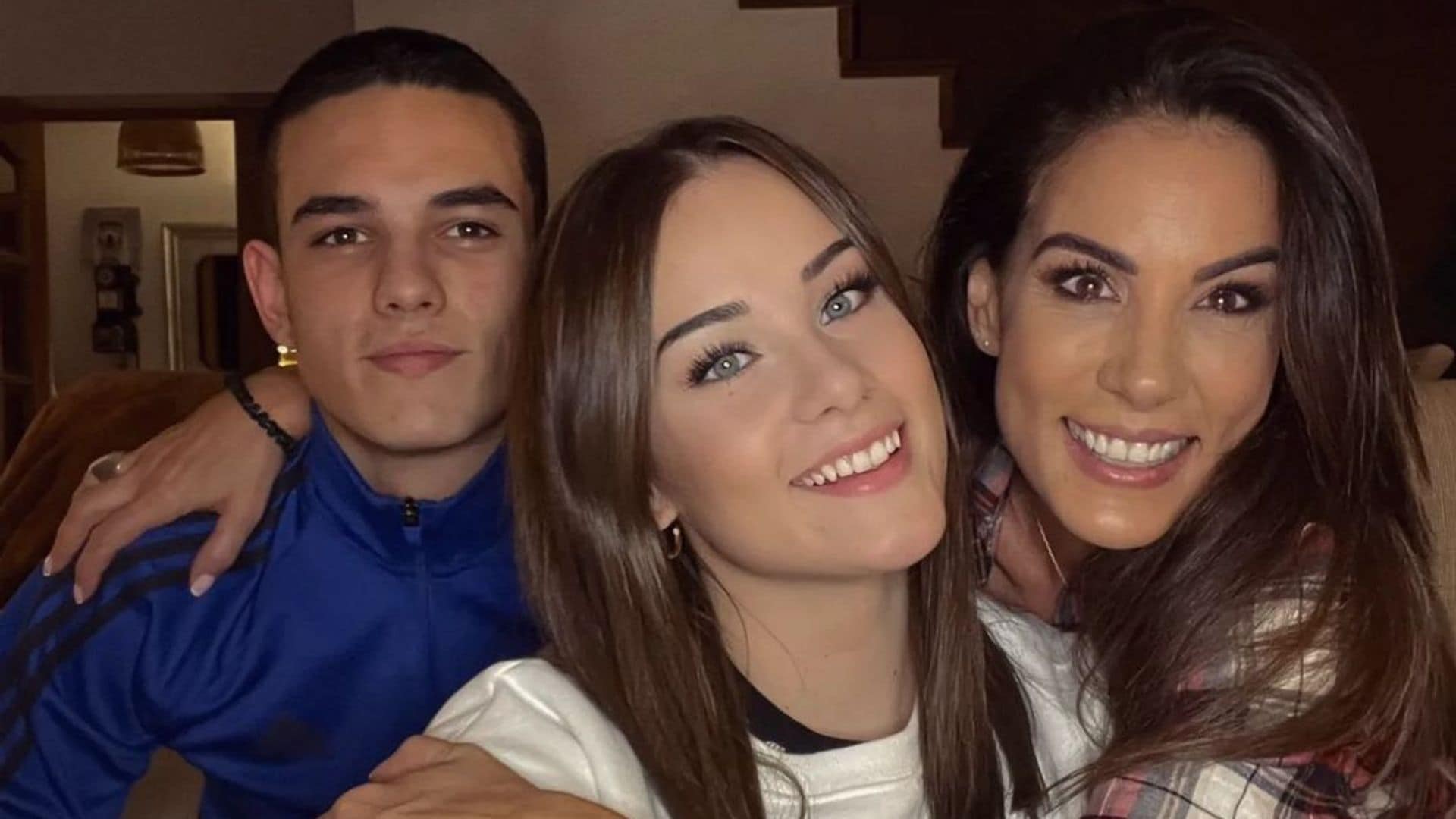 Así es Erasmo, el hijo más desconocido de Alicia Senovilla que acaba de cumplir 18 años