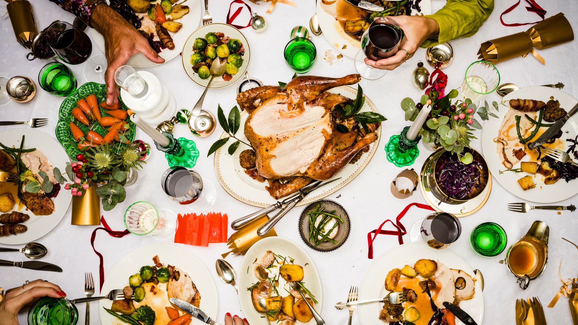 La cena de Navidad es la oportunidad perfecta para incluir actividades que hagan recuerdos inolvidables.