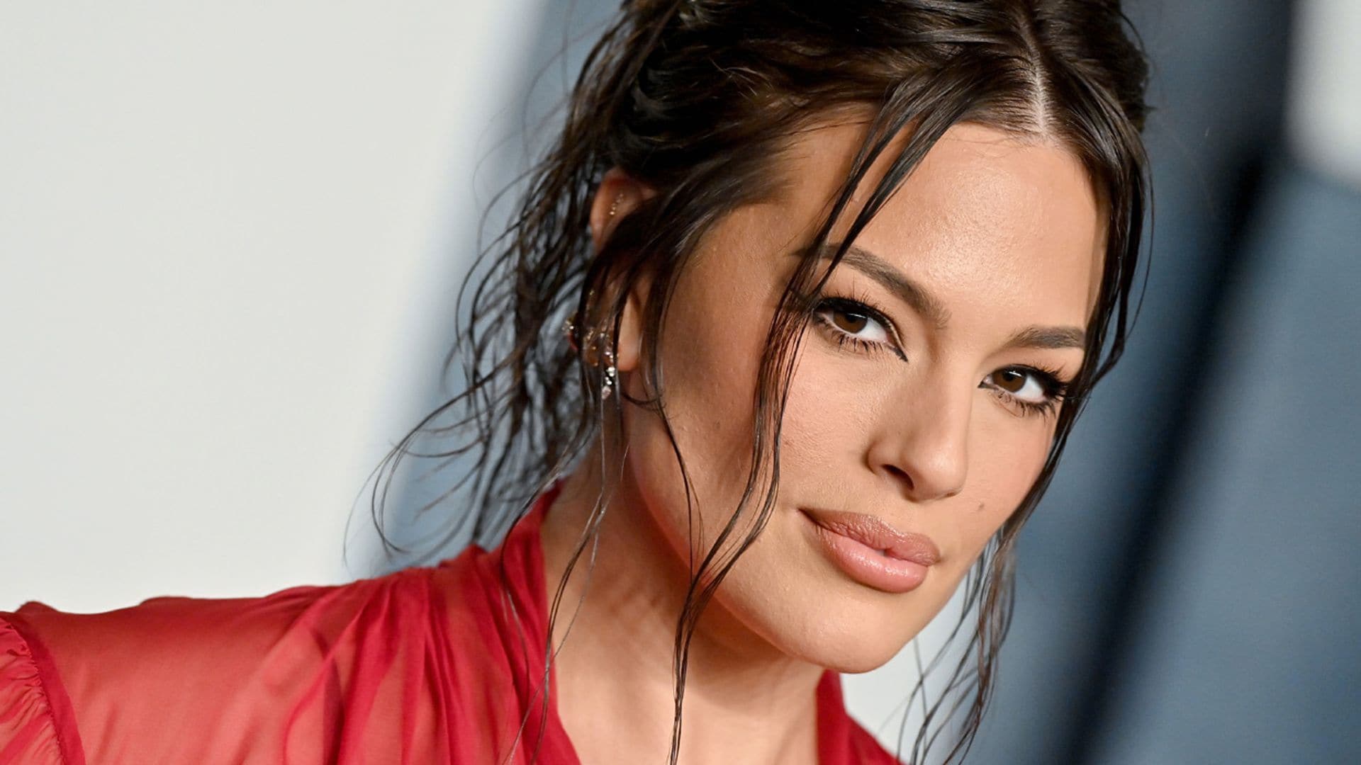 La aplaudida respuesta de Ashley Graham tras su polémica entrevista a Hugh Grant