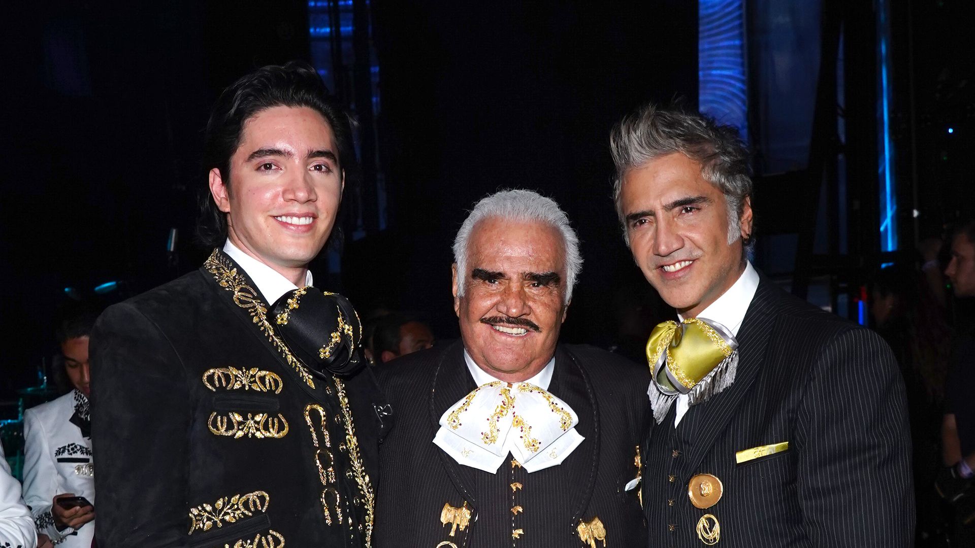Alejandro Fernández, Alex y Vicente Fernández.
