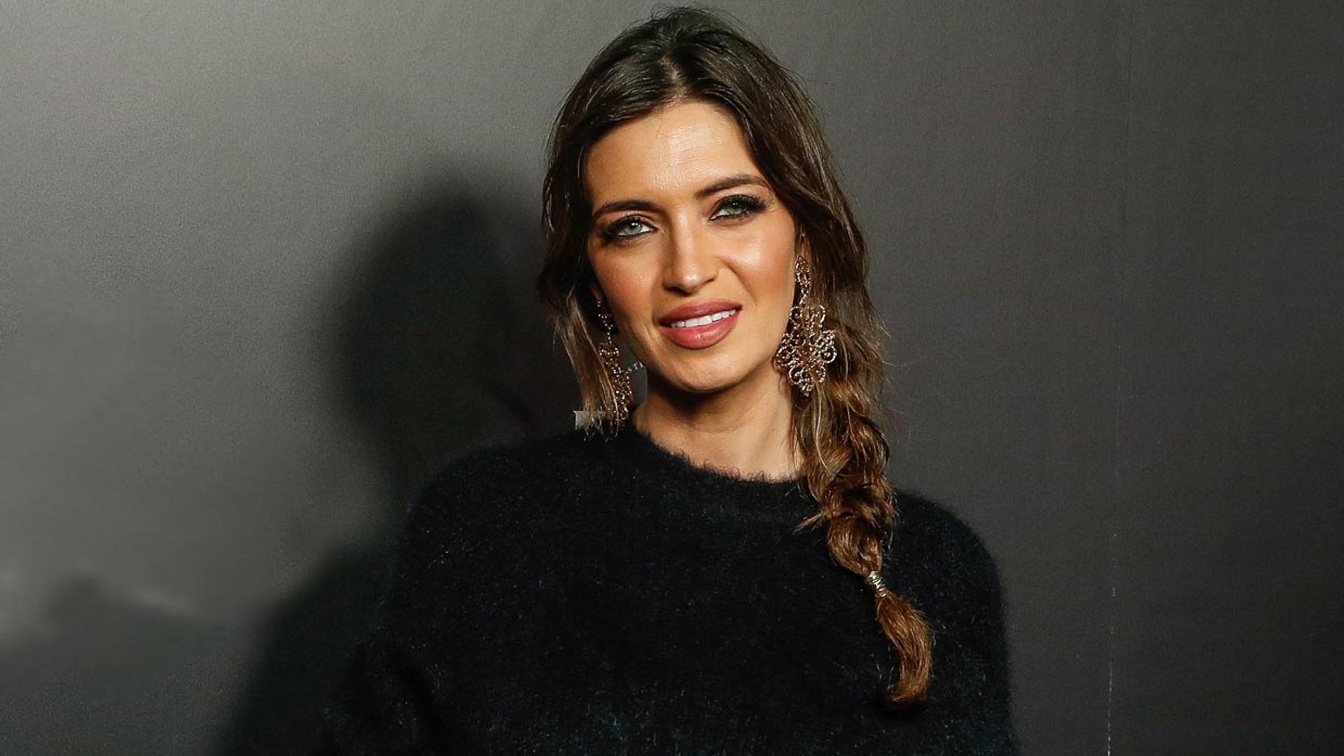 La última compra de Sara Carbonero en Zara: el vestido de punto más elegante