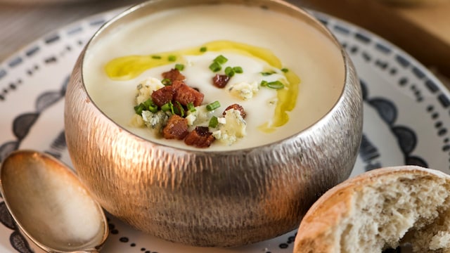 crema coli queso age