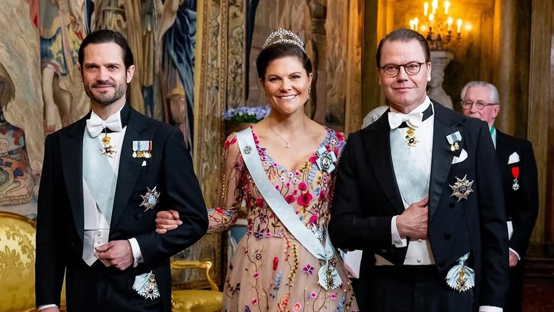 Victoria de Suecia rescata el vestido de su X aniversario (tiene conexión con la reina Letizia)