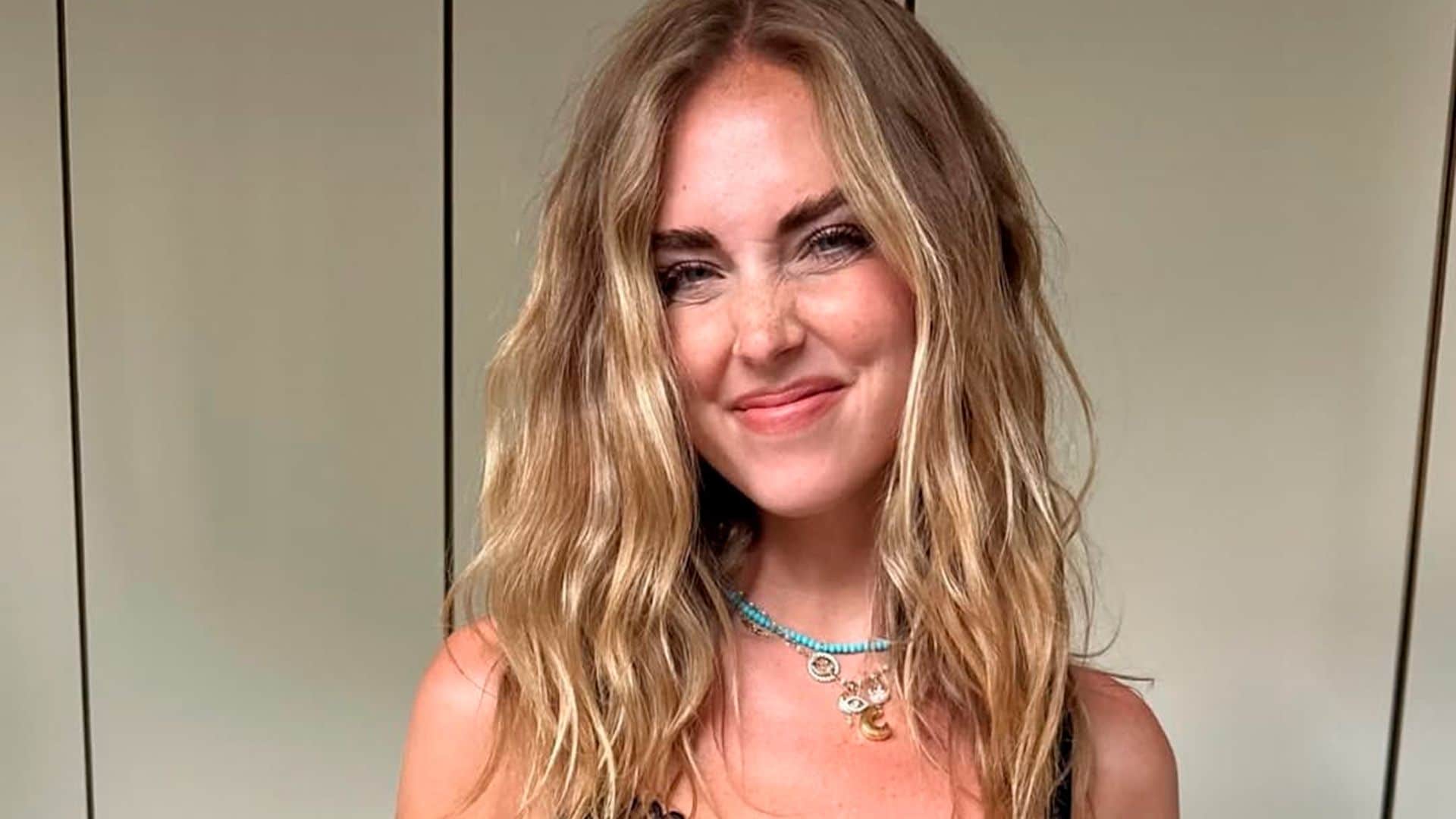 De Ibiza a Puerto Banús y Milán: el minivestido que Chiara Ferragni ha fichado en Marbella y ha estrenado en su ciudad
