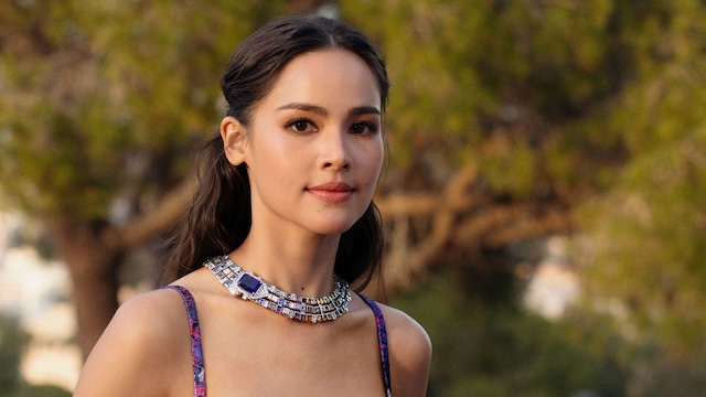 Urassaya Sperbund en el desfile de Louis Vuitton Virtuosity - Louis Vuitton High Jewelry
