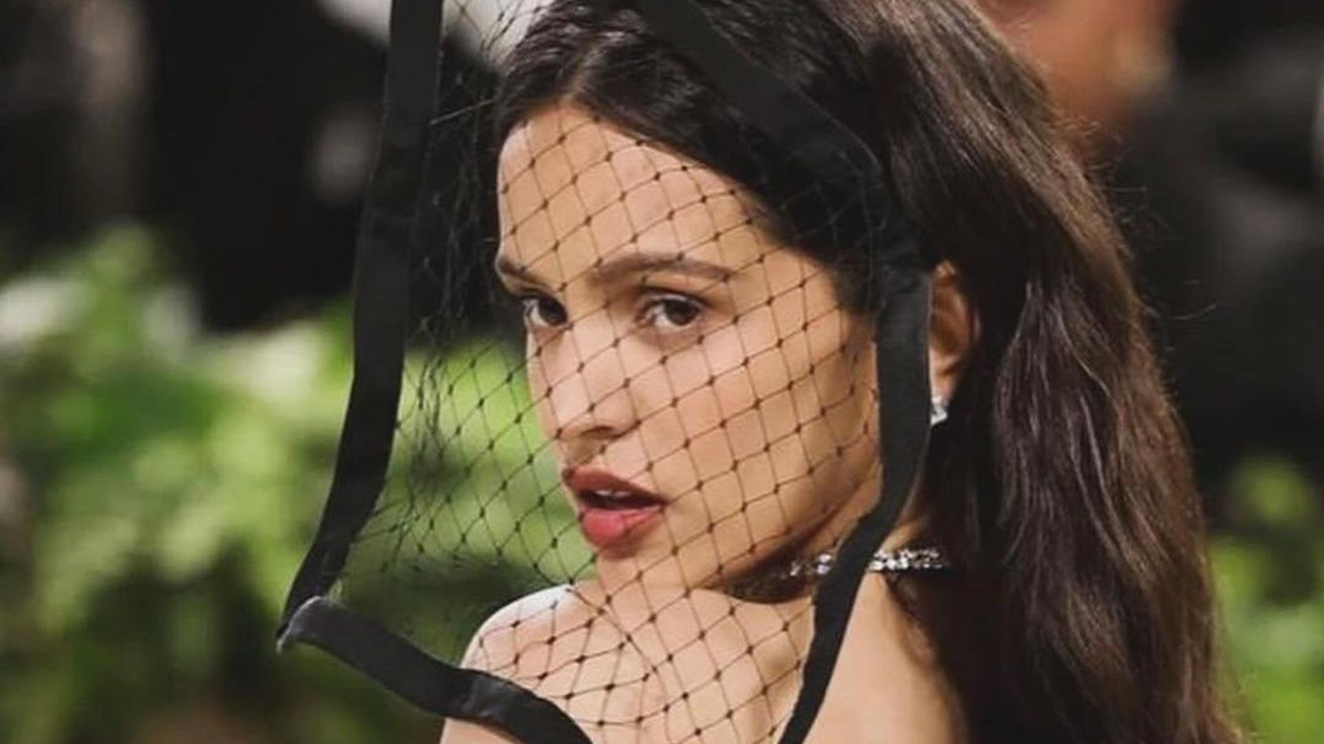 Rosalía, emocionada por la MET Gala, comparte los mejores momentos de esa gran noche