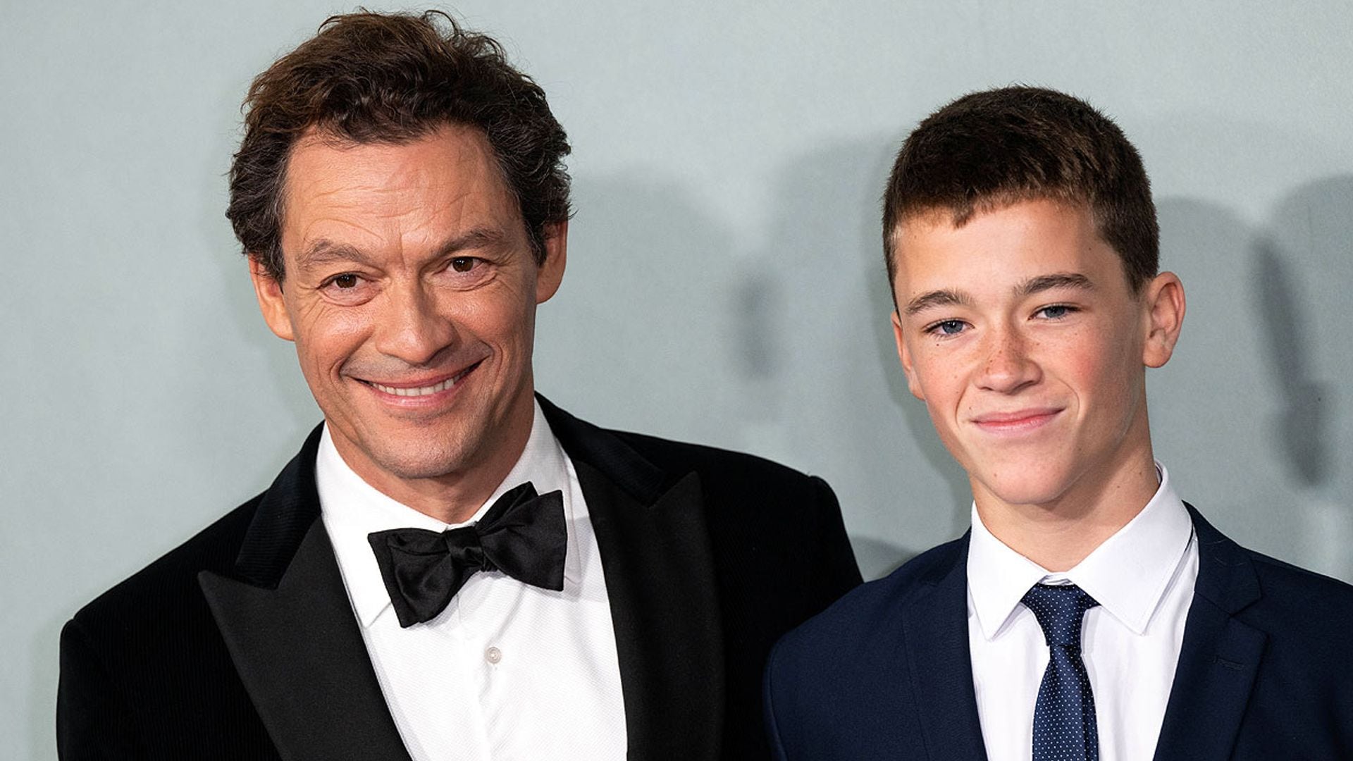 El hijo de Dominic West, de 13 años, debuta como actor en 'The Crown' junto a su padre
