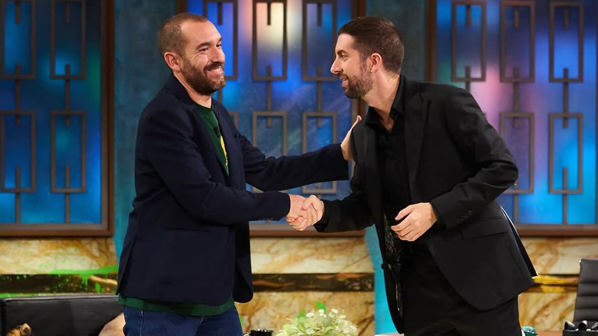 Jorge Ponce desvela el vínculo familiar que le une a David Broncano fuera de ‘La Revuelta’. 12 Digital Cover actualidad