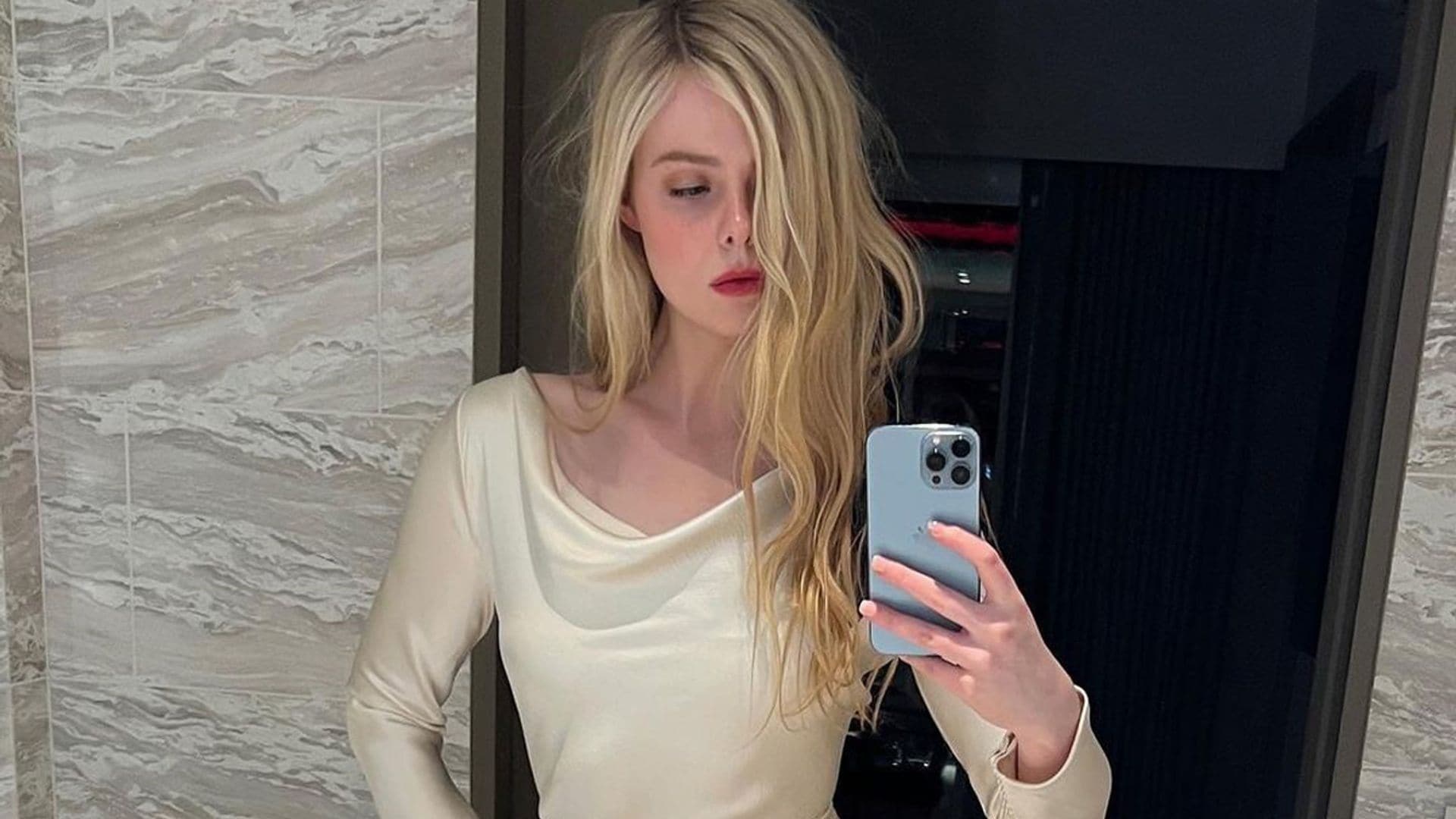 El look 'vintage' del que Elle Fanning se enamoró en segundos (y llevó a una fiesta en Los Ángeles)