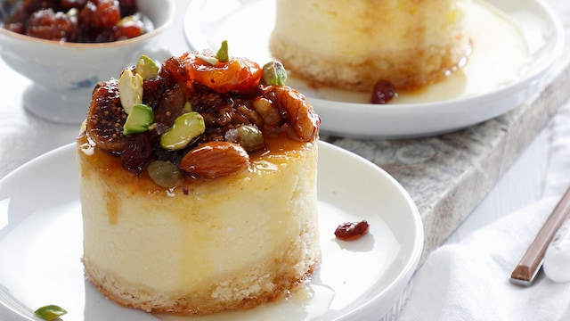 mini cheesecake con higos y frutos secos a la miel