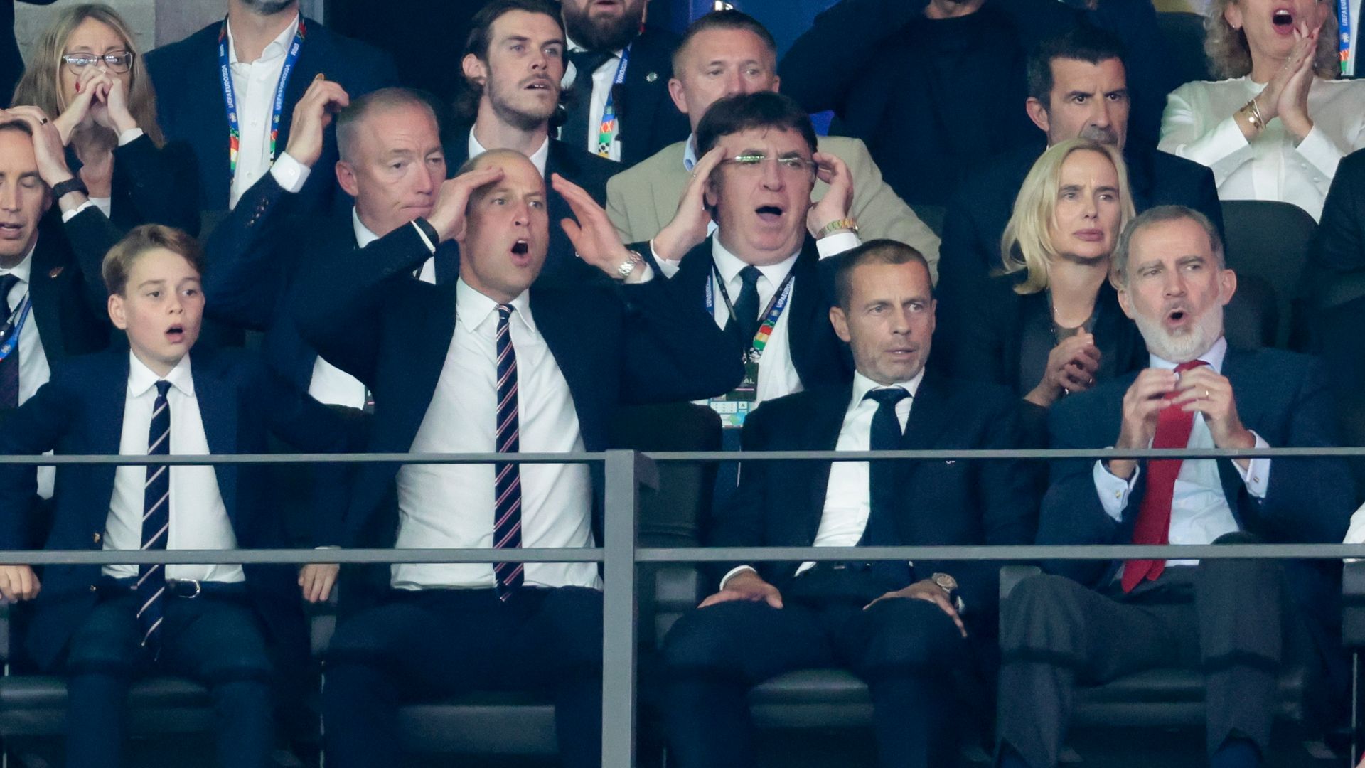 El príncipe George de Gales, el príncipe Guillermo, y el rey Felipe VI de España durante la final de la UEFA EURO 2024 entre España e Inglaterra