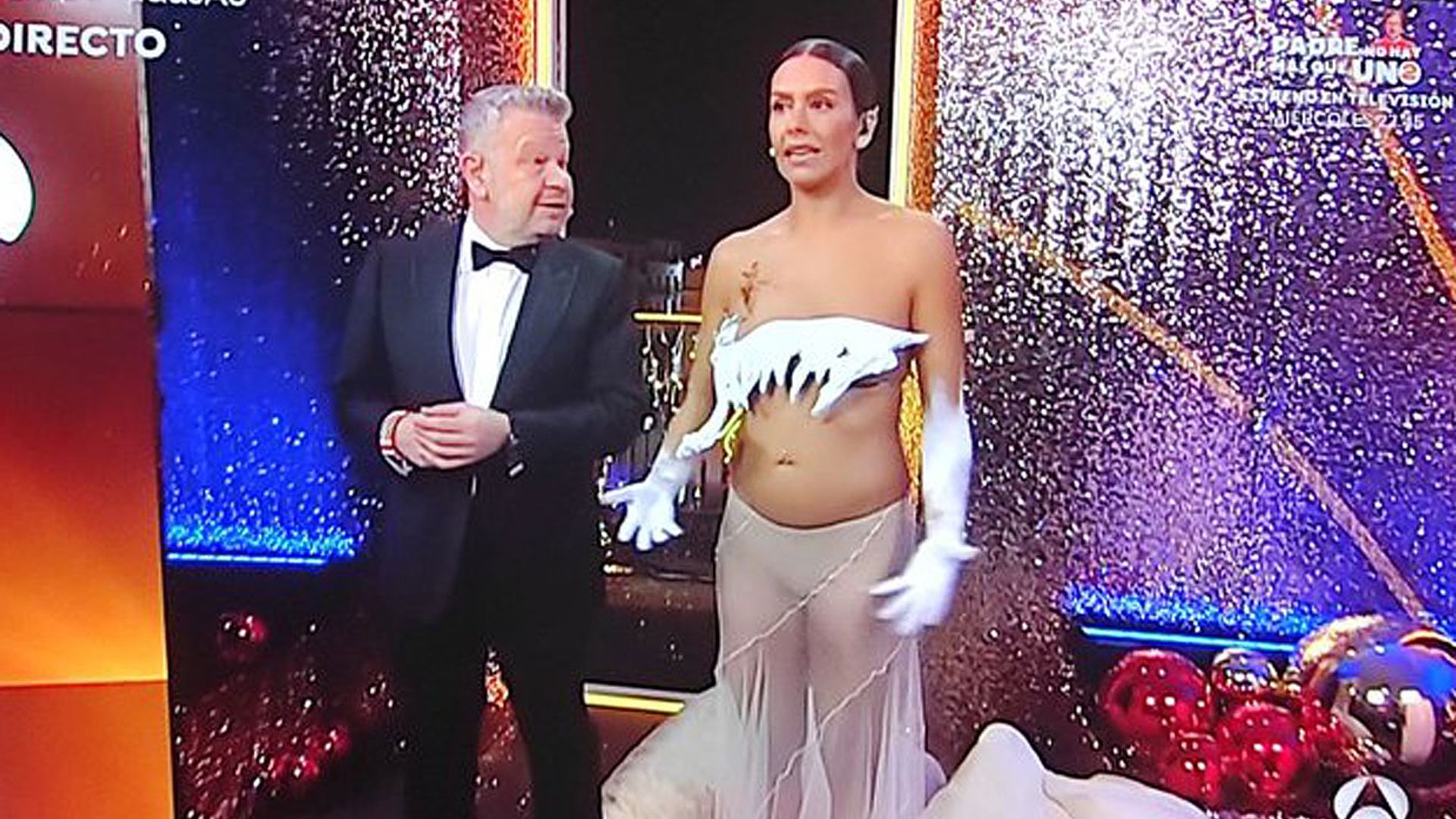 Cristina Pedroche impacta en las campanadas con un look que deja al descubierto sus curvas premamá