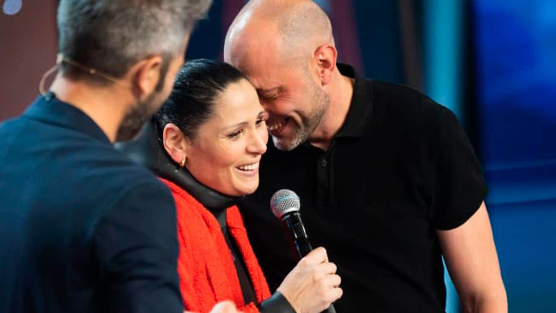 Rosa López se funde en un apasionado beso con su novio tras batir el récord de la apnea en 'El Desafío'