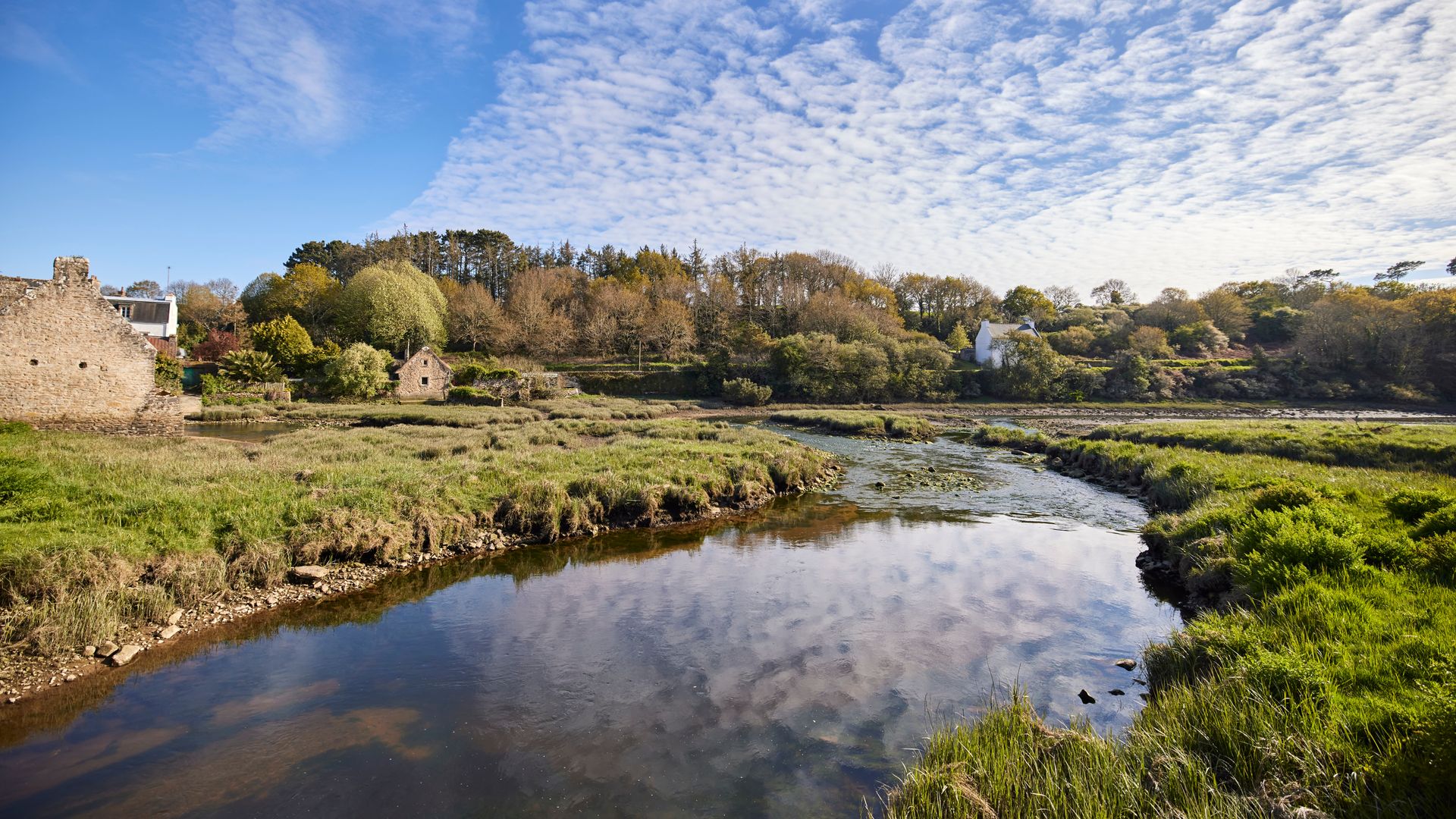 Paisaje junto a Pont-Croix en la Bretaña francesa