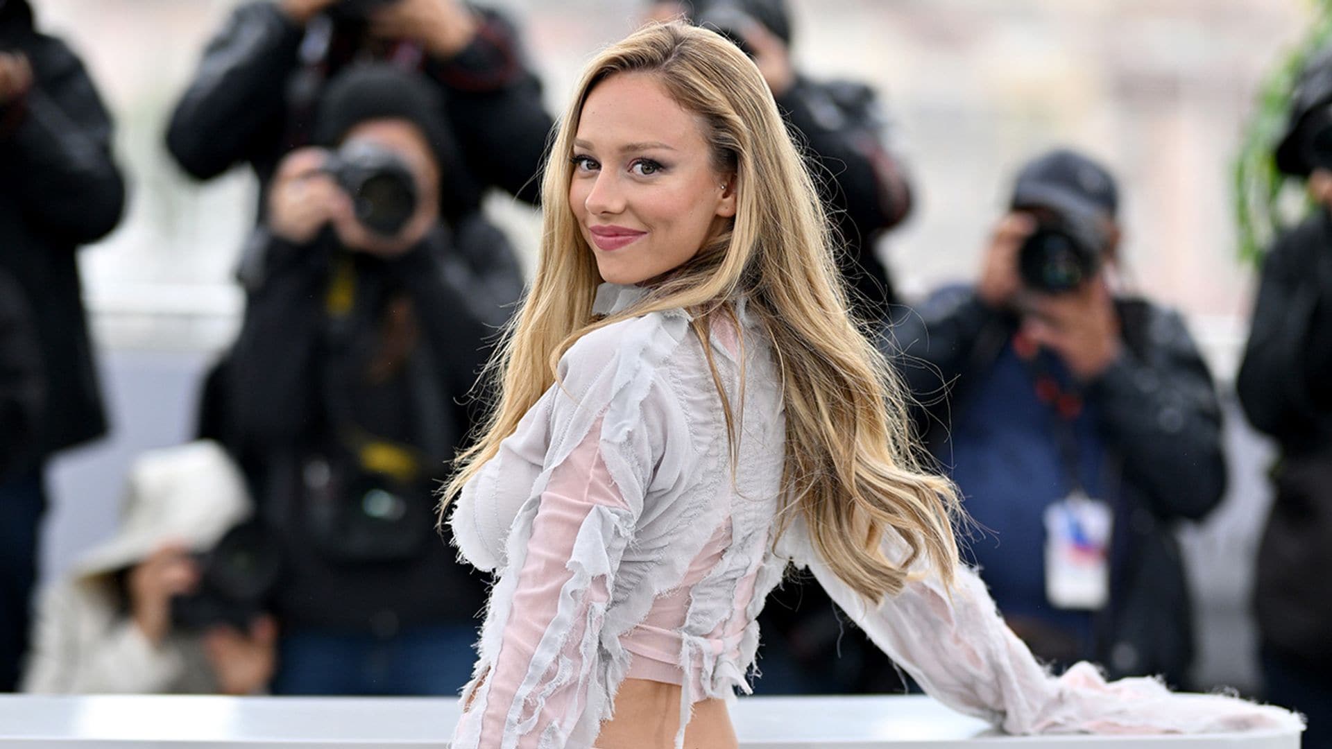 El nuevo 'tatuaje' de Ester Expósito que recorre toda su espalda y encantará a las más indecisas