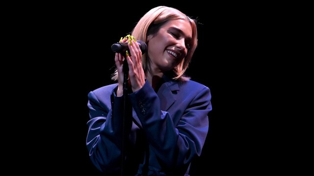 dualipa