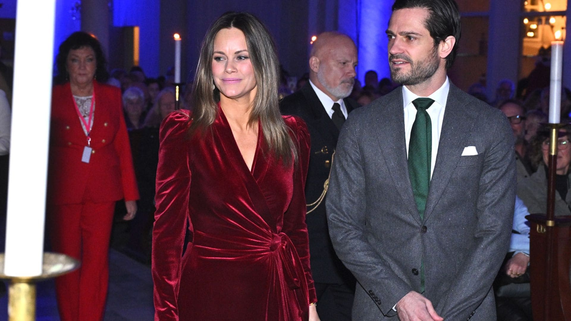 Sofia y Victoria de Suecia confirman el idilio de las 'royals' con el terciopelo en las fiestas de diciembre