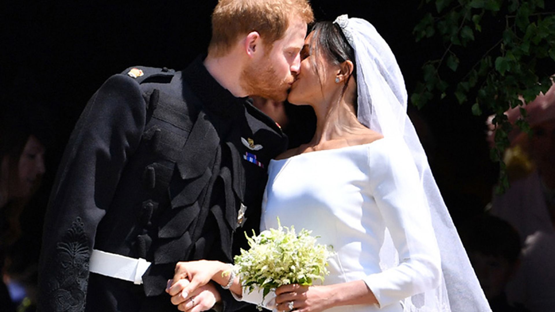 ¿Cómo fue crear el vestido de novia de Meghan Markle? Su diseñadora lo revela