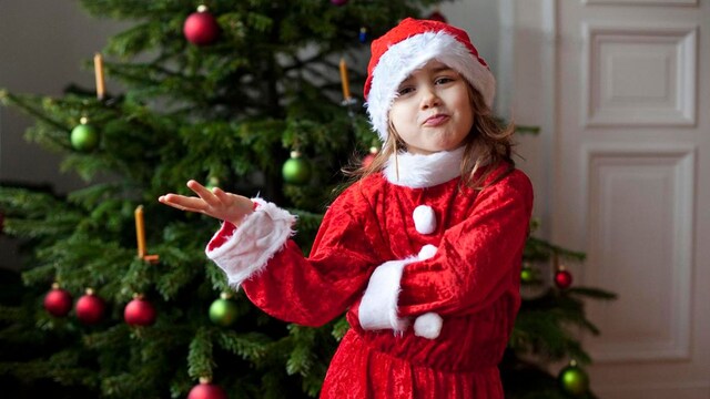 ni a disfrazada de mam noel