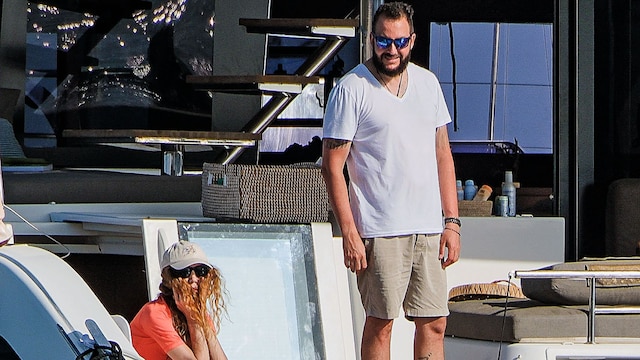 Blanca Cuesta y Borja Thyssen en su yate en Ibiza