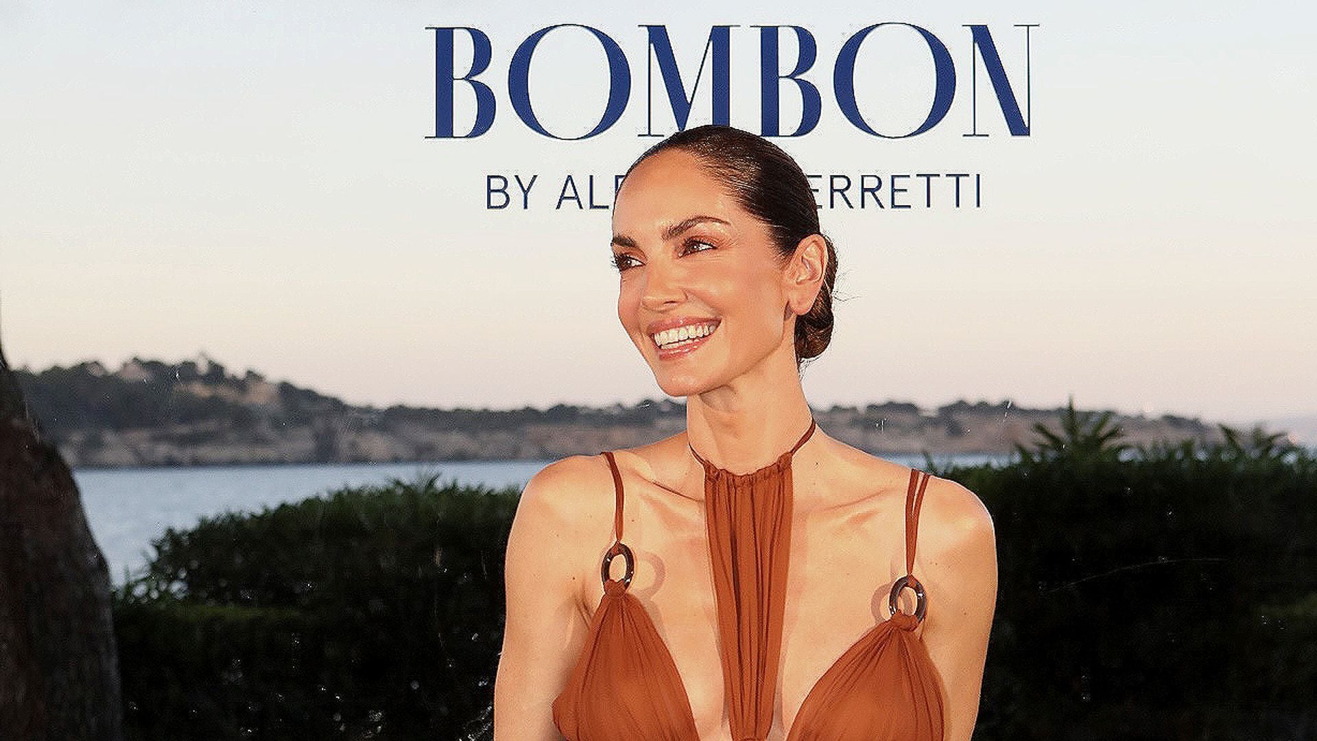 Eugenia Silva,  Malena Costa y la alta sociedad balear, en la gran noche de Alberta Ferreti en Mallorca