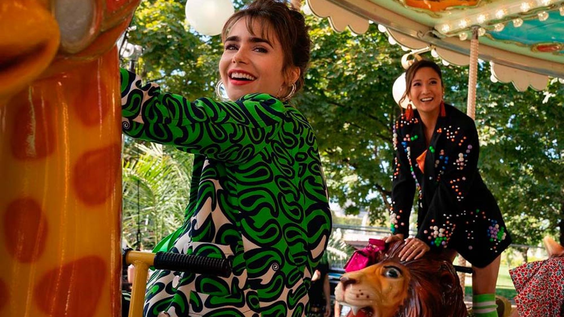 Vuelve 'Emily en París', vuelve el color: recrea sus nuevos looks con prendas de temporada