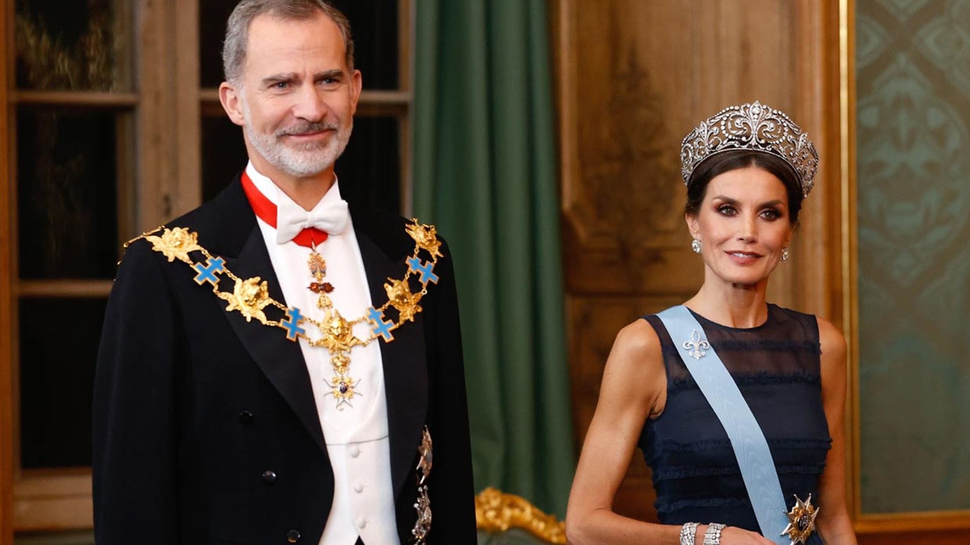 Los reyes Felipe y Letizia lideran la lista de los españoles más elegantes