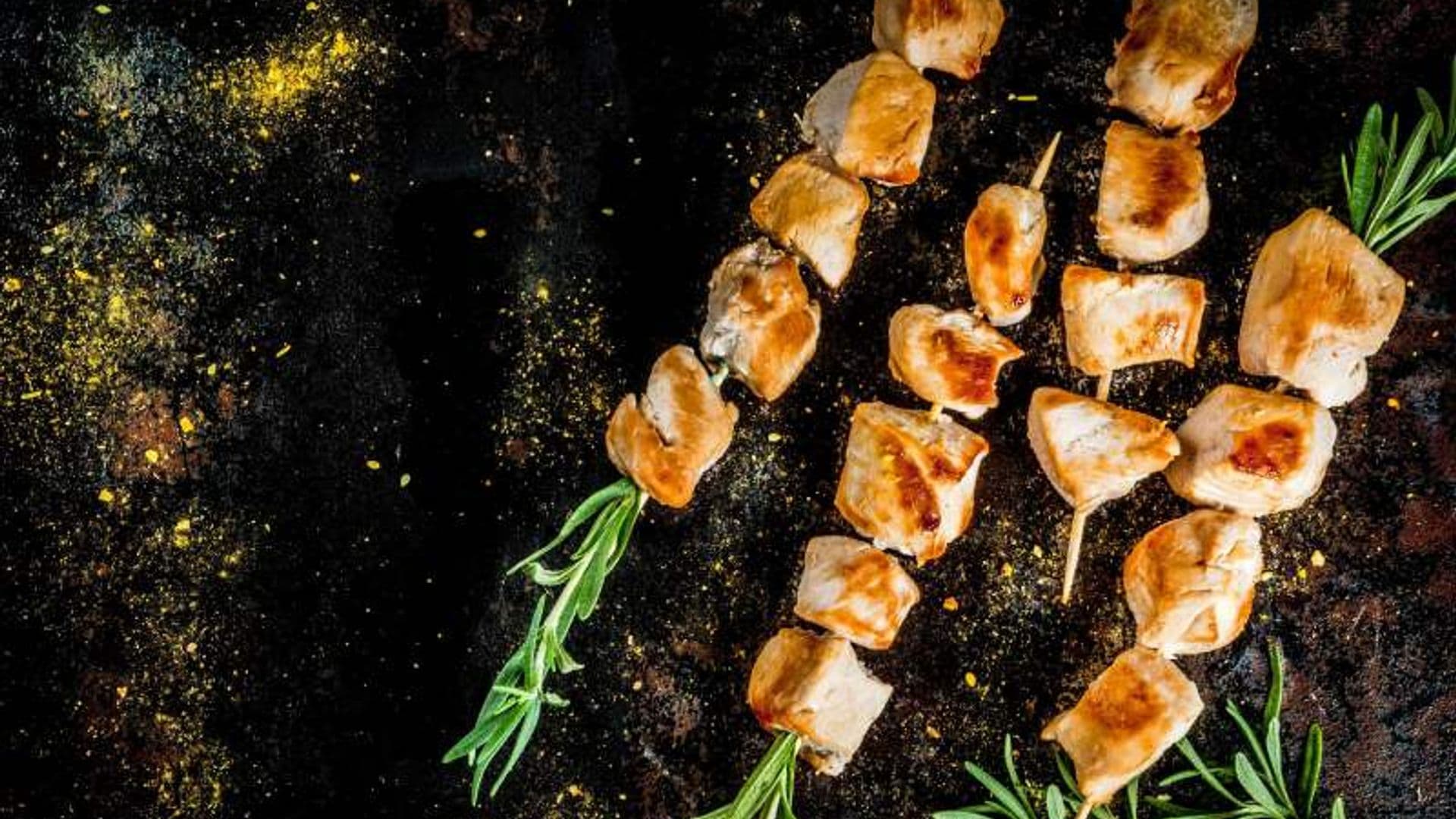 Brochetas de pavo al romero